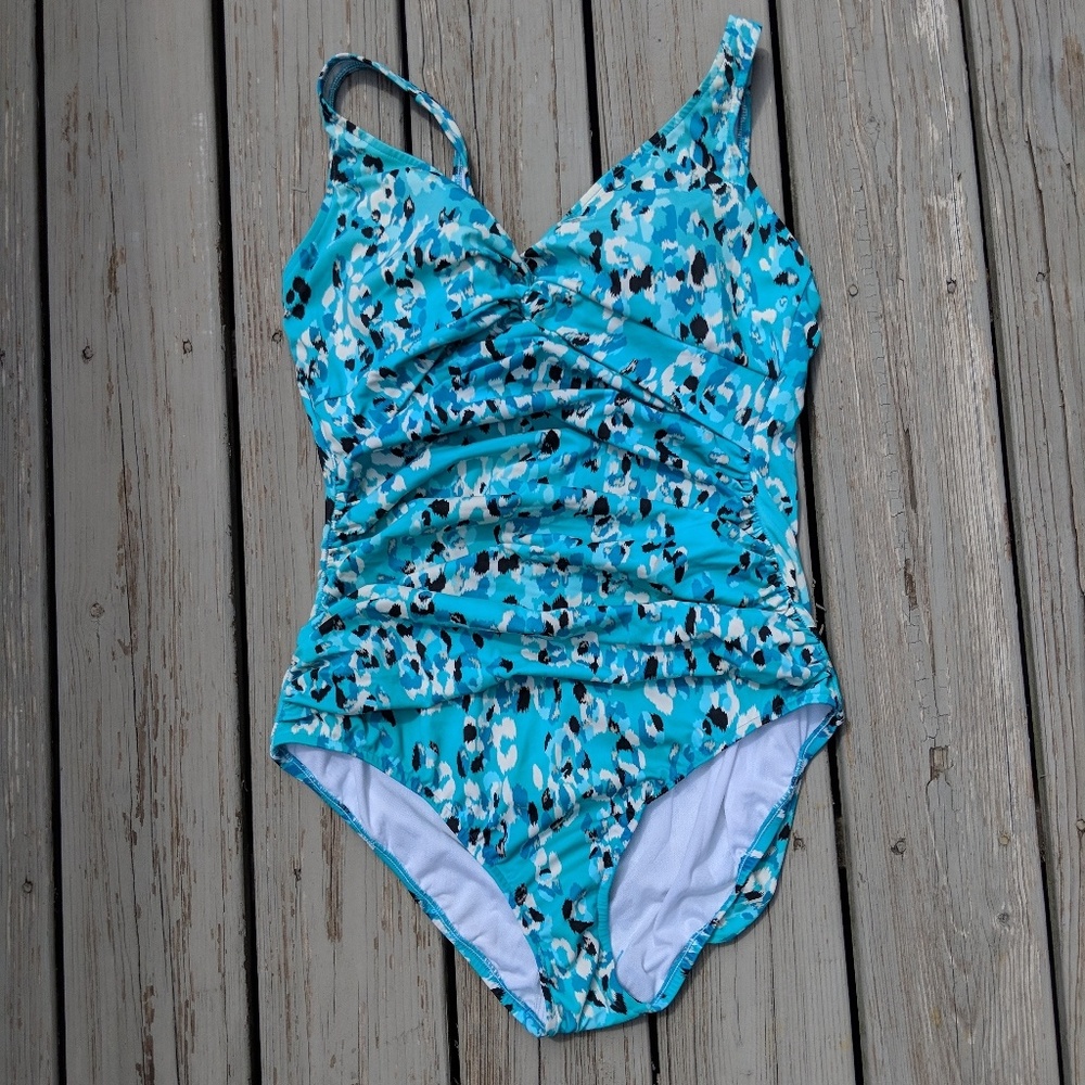 Swim Solutions One Piece Swimsuit Size 18